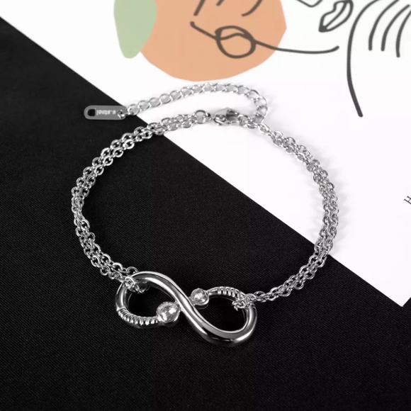 Stainless Steel Infinity Bracelet Good for Daily Wear NO TARNISH - Picture 1 of 2
